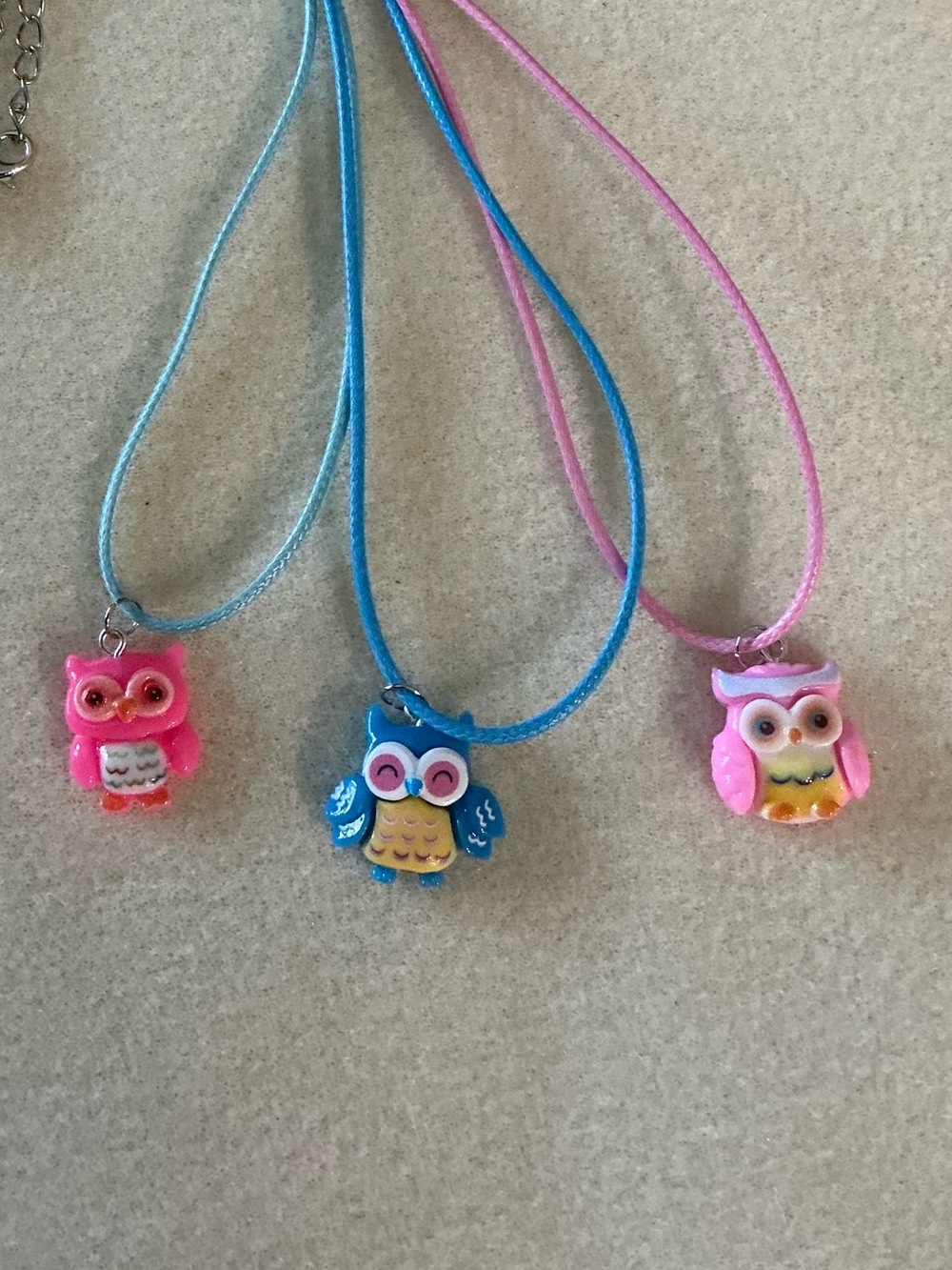 Kids Owl Pendant Necklace Set - Pink & Blue - Picture 2 of 2